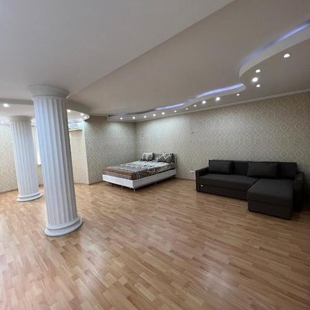 Central Park Accommodation 基希讷乌 外观 照片